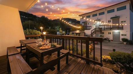 Exterior. Taean Norabureo Pet Pension