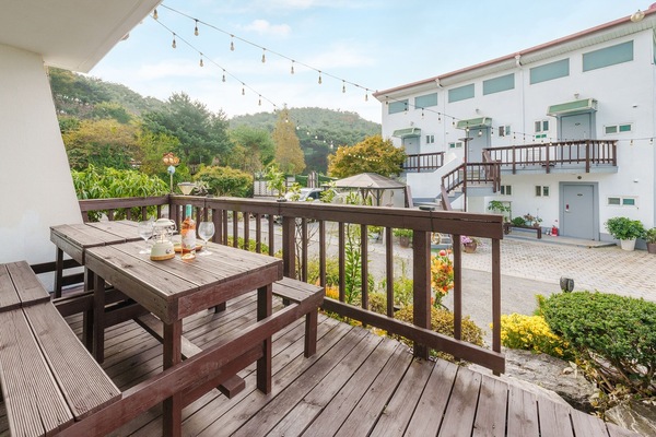 Basic Room, 1 Bedroom (yellow 102) | 1 bedroom, WiFi (free)