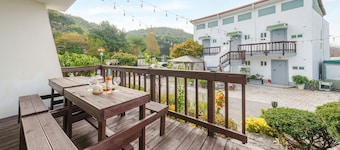 Taean Norabureo Pet Pension