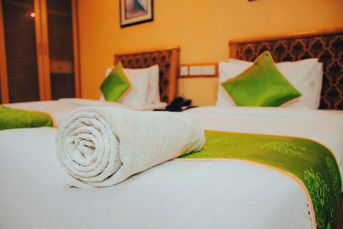 Naksha Tree Hotels - Mogappair