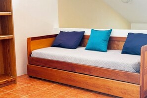 واي فاي مجانًا وملاءات أسرّة