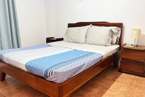 واي فاي مجانًا وملاءات أسرّة