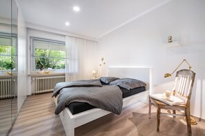 2 dormitorios, tabla de planchar con plancha, wifi gratis y ropa de cama