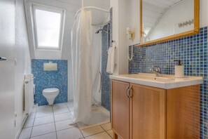 Douche, articles de toilette (gratuits), séchoir à cheveux
