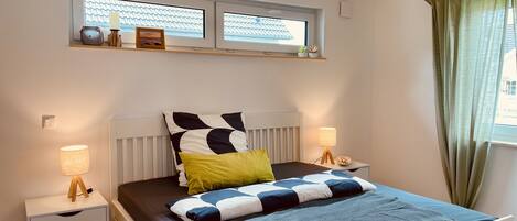 1 室のベッドルーム、WiFi (無料)、ベッドシーツ