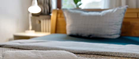 4 chambres, bureau, Wi-Fi gratuit, draps fournis