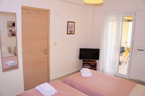 2 bedrooms, in-room safe, soundproofing, iron/ironing board