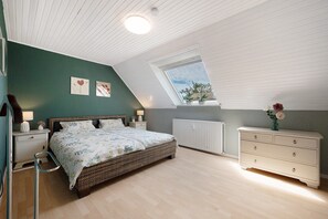 3 bedrooms, free WiFi, bed sheets - Holiday Home 'Harmonie Hof' with Private Terrace and Wi-Fi (Oyten)
