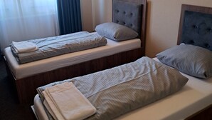 Quarto duplo luxo, 2 camas de solteiro