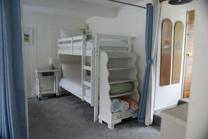 1 bedroom, iron/ironing board, WiFi, bed sheets - Dinham Cottage - Cornish Cottage in Boscastle Harbour (Boscastle)