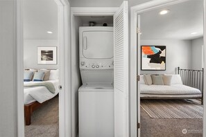 4 chambres, fer et planche Ă repasser, Wi-Fi, draps fournis