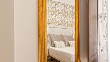 Apartment (1 Bedroom) | 1 bedroom, iron/ironing board, free cribs/infant beds, free WiFi