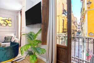 Smart TV 30 pulgadas con canales de televisión digitales