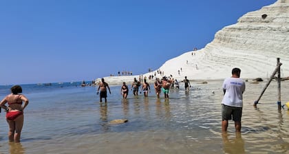 Welcome to the south: 5minutes from the scala dei turchi 800meters from the beach.