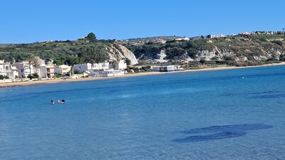 Welcome to the south: 5minutes from the scala dei turchi 800meters from the beach.