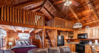 Ponca Cabin 1 - Nestled in the Heart of Beautiful Ponca
