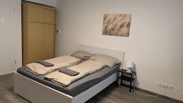 2 Schlafzimmer, Schreibtisch, kostenloses WLAN, Bettwäsche