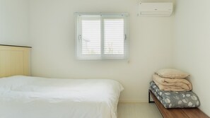 2 bedrooms, free WiFi - Jeju Pureunbada Pet Dokchae Pension (Jeju City)