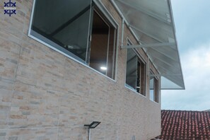 Exterior detail - Charming 2-bedroom townhome in Balneário Sete de Setembro with WiFi (Ilha Comprida)