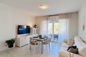 TV - Flexrent Sea View - Abyssinia (Riccione)