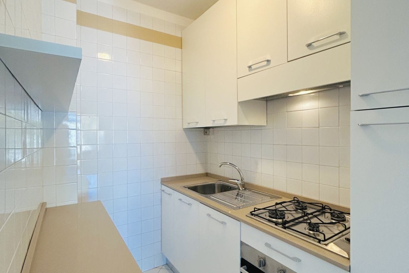 Réfrigérateur, four, plaque de cuisson, lave-vaisselle