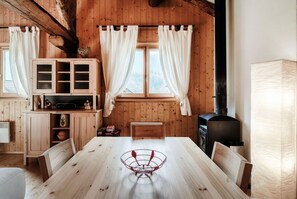 Dining - Romantic Chalet in the Leventina Mountains (Romantic Chalet) (Faido)