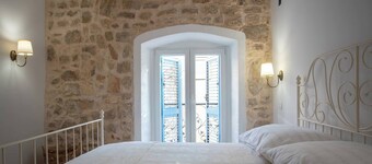 Luxuriously equipped holiday home