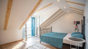 2 dormitorios, tabla de planchar con plancha, wifi y ropa de cama