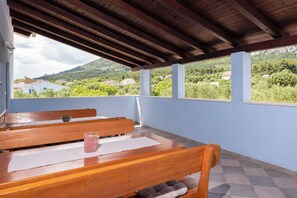 屋外ダイニングエリア