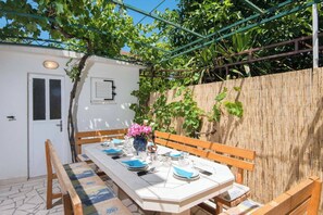 Outdoor dining - Great Holiday House with 6 bedrooms and amazing swimming pool! (Orebic)