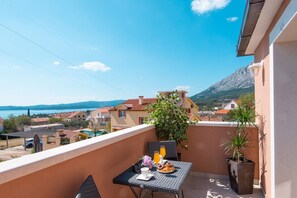 Outdoor dining - Beautiful Villa Aria with swimming pool and panoramic sea-view! (Orebic)