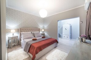 4 chambres, fer et planche à repasser, Wi-Fi, literie fournie