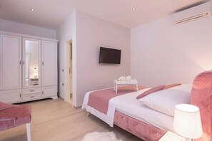 2 bedrooms, iron/ironing board, WiFi, bed sheets - Luxury 2-Bedroom Holiday Apartment Domenica (Orebic)