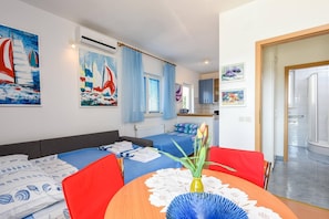 1 bedroom, iron/ironing board, WiFi, bed sheets - Charming Studio Apartment with Sea View (Orebic)