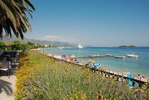 Beach - Charming Studio Apartment with Sea View (Orebic)
