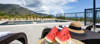 Great Holiday Villa Perla with pool and magnificent sea-view!