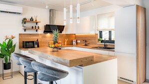 茶具/咖啡用具、冰箱、微波炉、烤箱