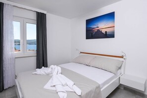 3 soverom, strykejern/-brett, wi-fi og sengetøy