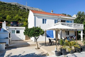Exterior - Beautiful 3-Bedroom Apartment with amazing view of Adriatic Sea and korčula Island (Kuciste)