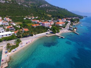 On the beach - Beautiful 3-Bedroom Apartment with amazing view of Adriatic Sea and korčula Island (Kuciste)