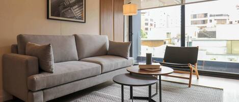 Téléviseur, bureau