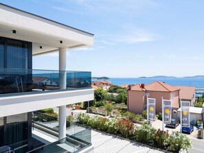 Exterior - 2-Bedroom Holiday Apartment with Pool and Sea-view! (Orebic)