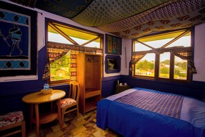 Deluxe Double Room | Desk, laptop workspace, free WiFi
