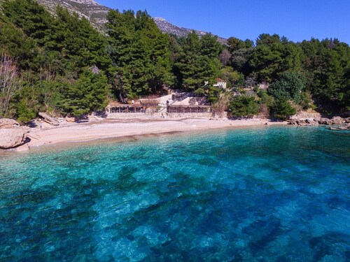 Luxury Holiday Apartment with stunning Sea View