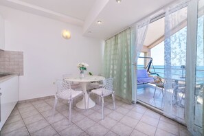 Apartment (A1) | Dining - Apartments Sunset (Podstrana)