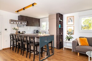 Villa | Dining - Villa Royal Green Four (Policnik)