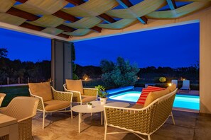 Villa | Pool | Outdoor pool, a heated pool, open open 24 hours, sun loungers - Villa Royal Green One (Policnik)