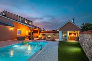 Outdoor pool - Villa Nika (Sibenik)