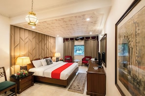 Luksus-studiosuite | Skrivebord, skrivebord for bærbar PC og wi-fi (inkludert)