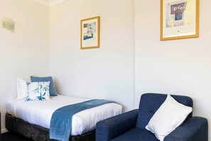 1 bedroom, WiFi, bed sheets